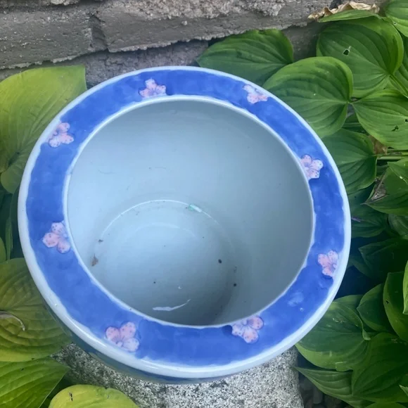 Planter - Picture 4 of 9